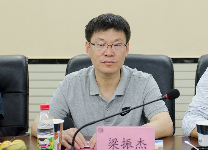 谈球吧体育官方线路图片