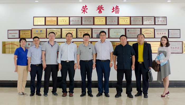 谈球吧体育直播图片