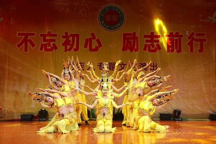 谈球吧体育超级联赛图片