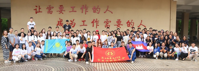 谈球吧体育客户端图片