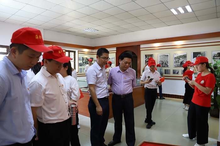 谈球吧体育官方指定端图片