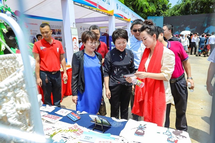 谈球吧体育超级联赛图片