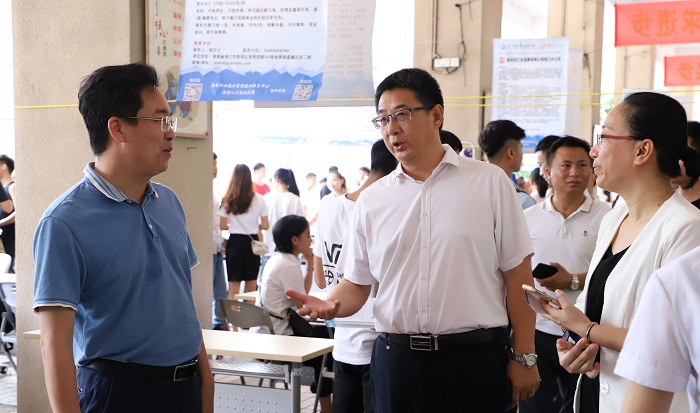 谈球吧体育欧冠直播图片