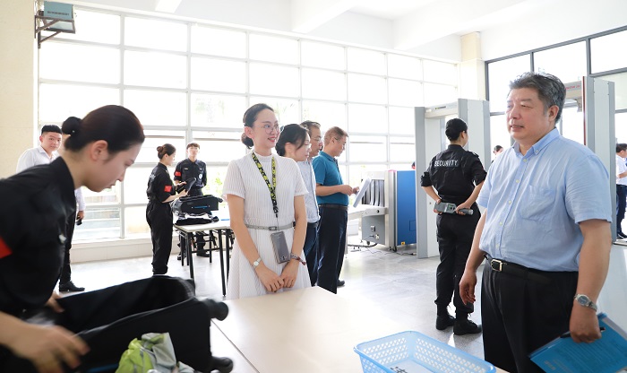 谈球吧体育APP下载图片