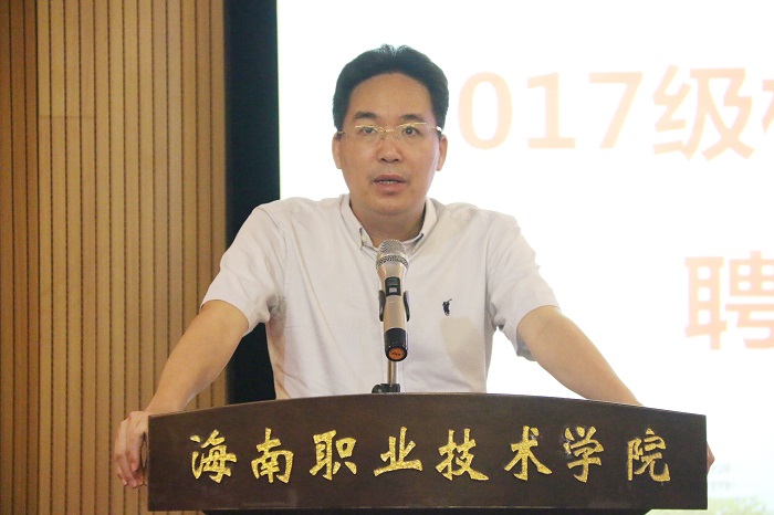 谈球吧体育APP下载图片