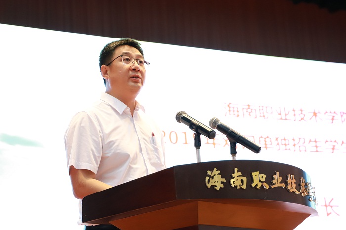谈球吧体育APP下载图片
