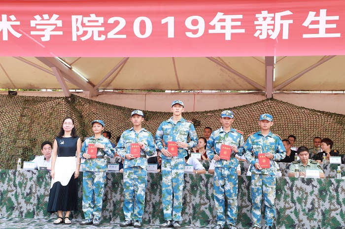 谈球吧体育官方线路图片
