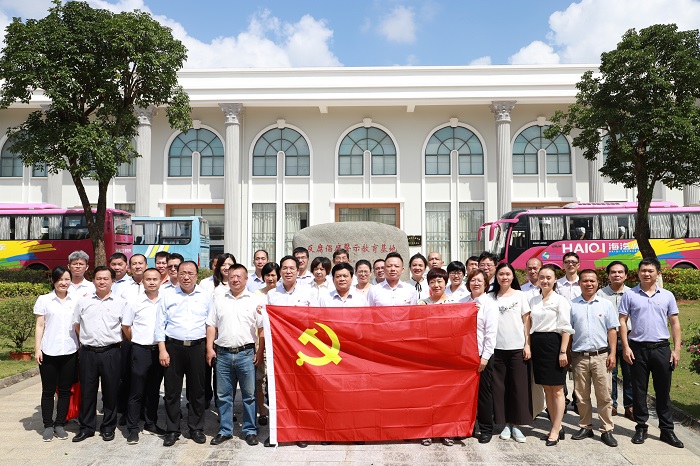 谈球吧体育手机版图片