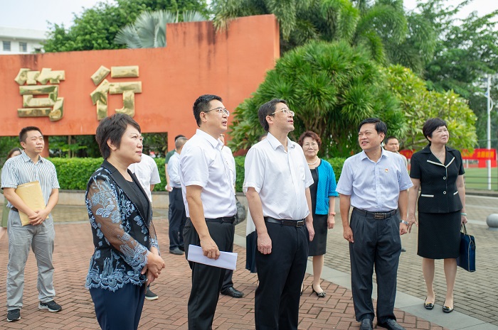 谈球吧体育直播图片