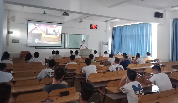 谈球吧体育直播图片
