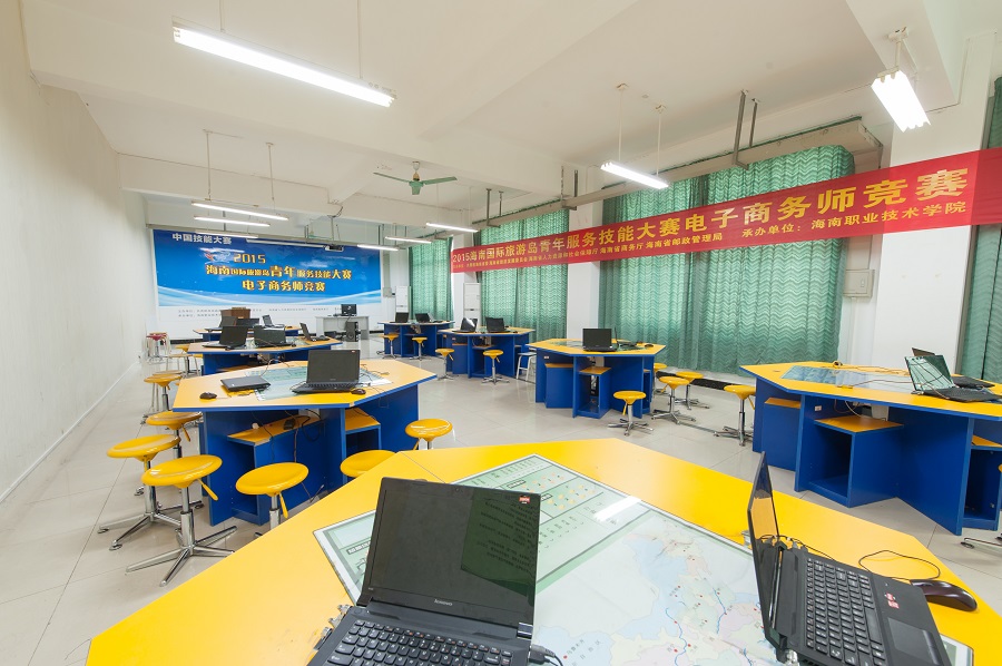谈球吧体育欧冠直播图片