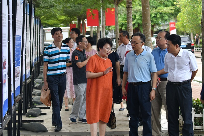 谈球吧体育欧冠直播图片