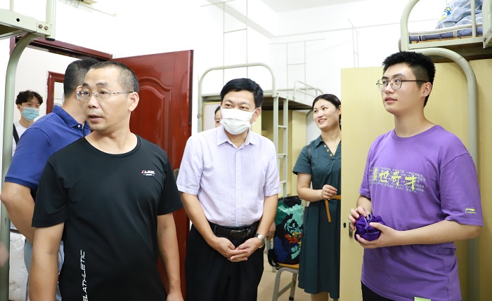 谈球吧体育APP下载图片