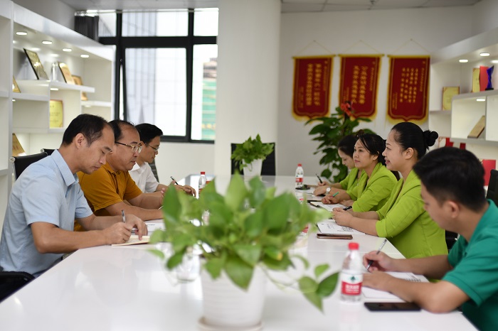 谈球吧体育手机版图片