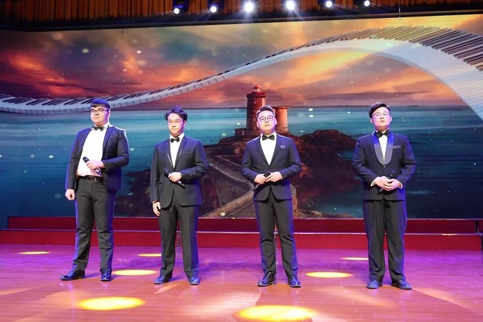 谈球吧体育欧冠直播图片