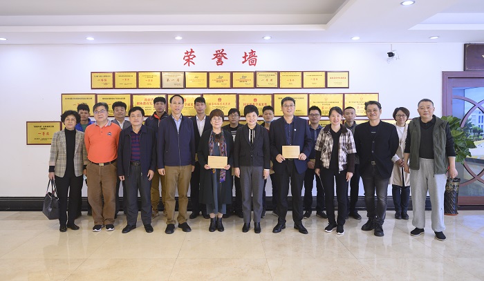 谈球吧体育指定入口图片