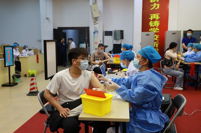 谈球吧体育超级联赛图片