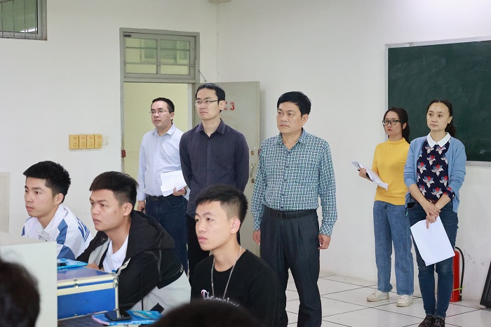 谈球吧体育体育频道图片