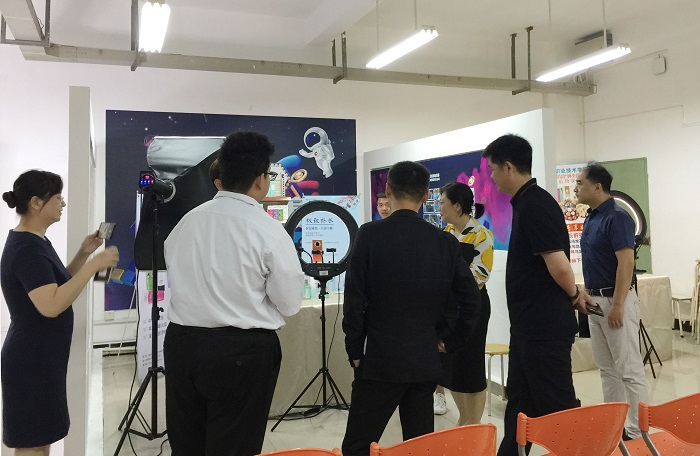 谈球吧体育指定入口图片