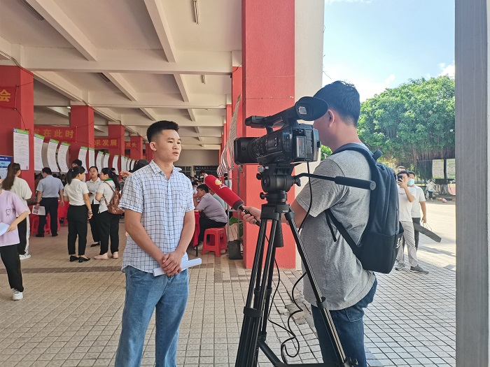 谈球吧体育赛事快讯图片