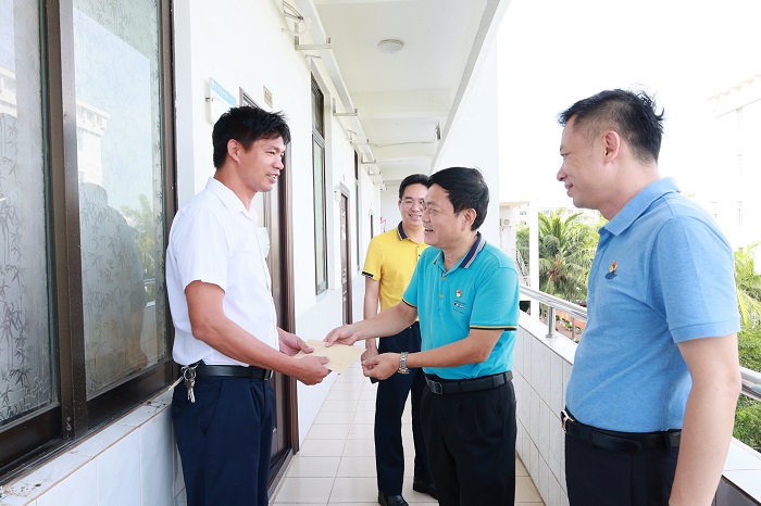 谈球吧体育官方指定端图片