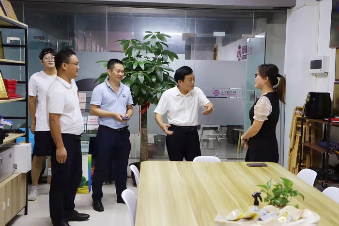 谈球吧体育备用网址图片