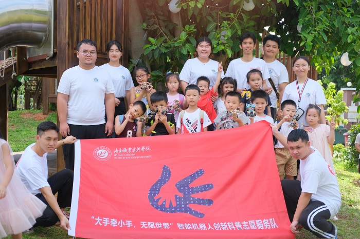 谈球吧体育APP下载图片