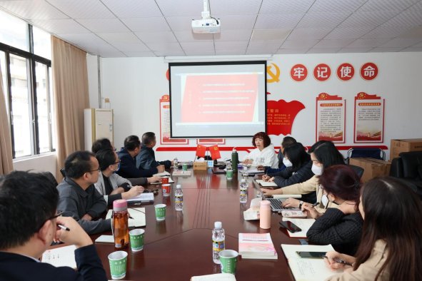 谈球吧体育手机版图片