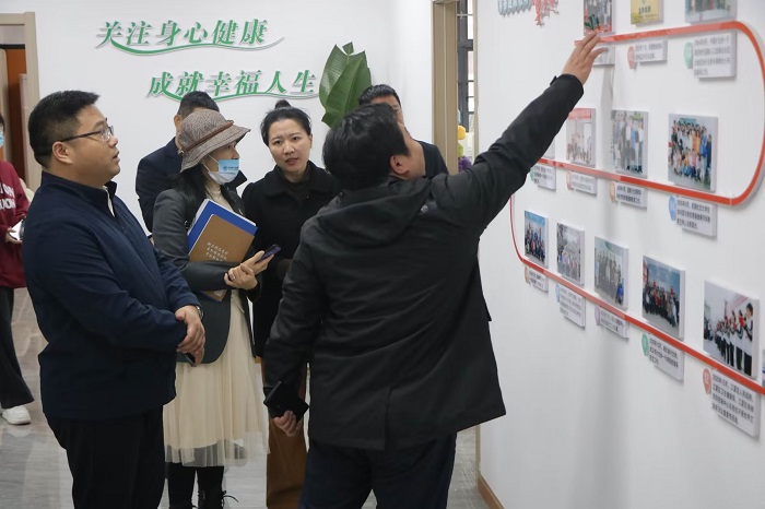 谈球吧体育超级联赛图片