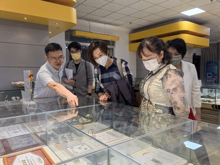 谈球吧体育超级联赛图片