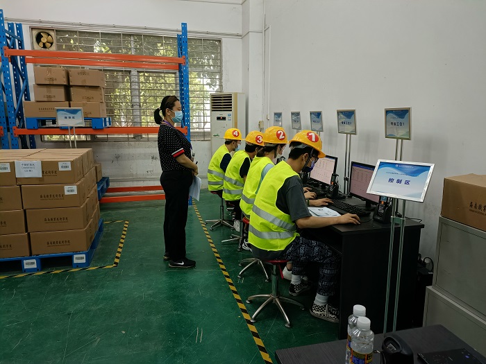 谈球吧体育手机版图片