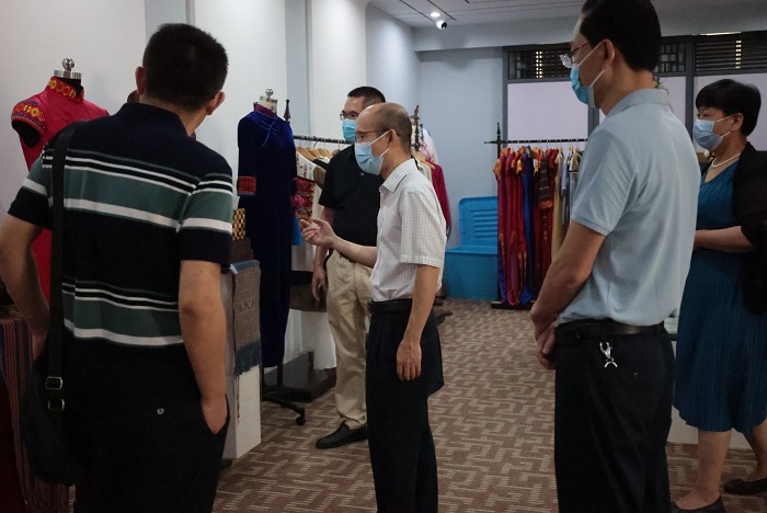 谈球吧体育备用网址图片