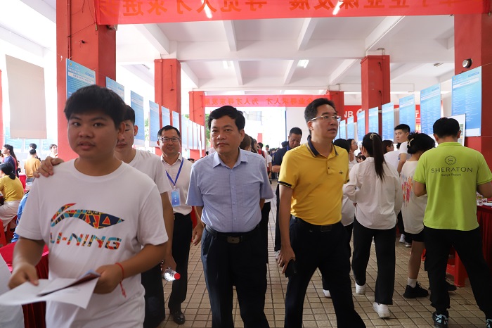 谈球吧体育欧冠直播图片