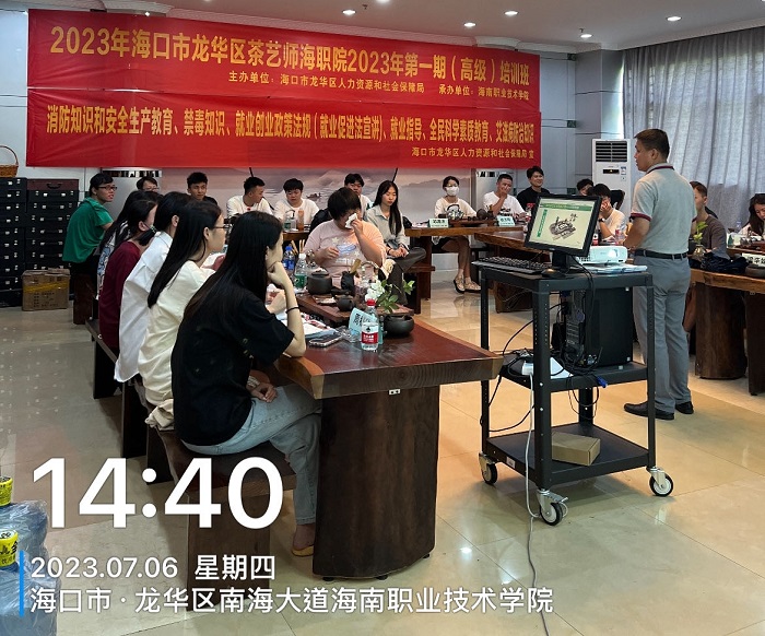 谈球吧体育体育频道图片