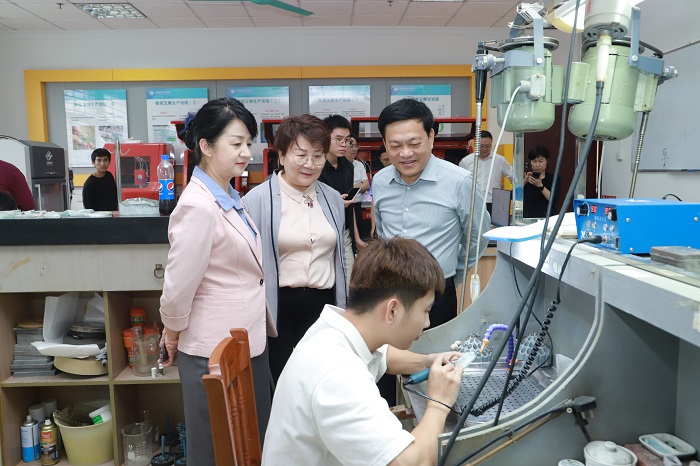 谈球吧体育赛事快讯图片