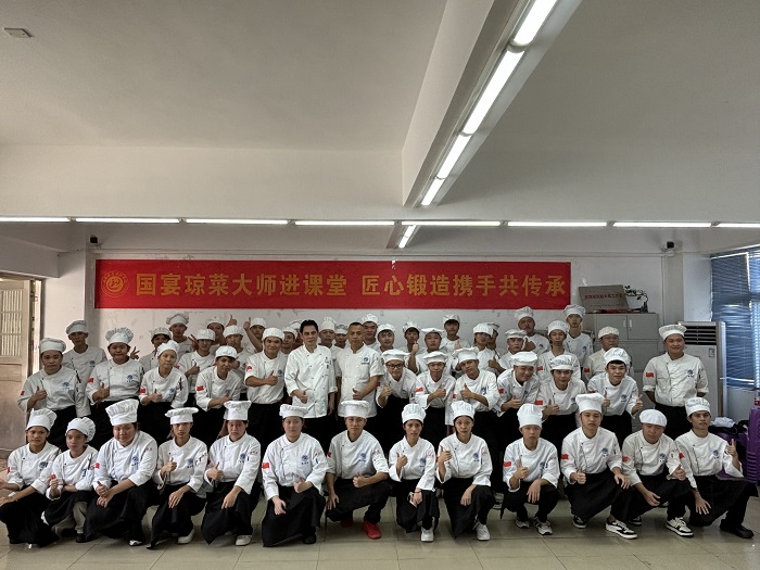 谈球吧体育稳定线路图片