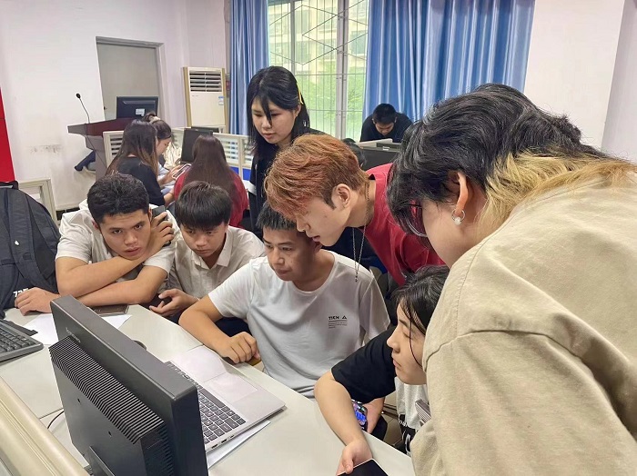 谈球吧体育欧冠直播图片