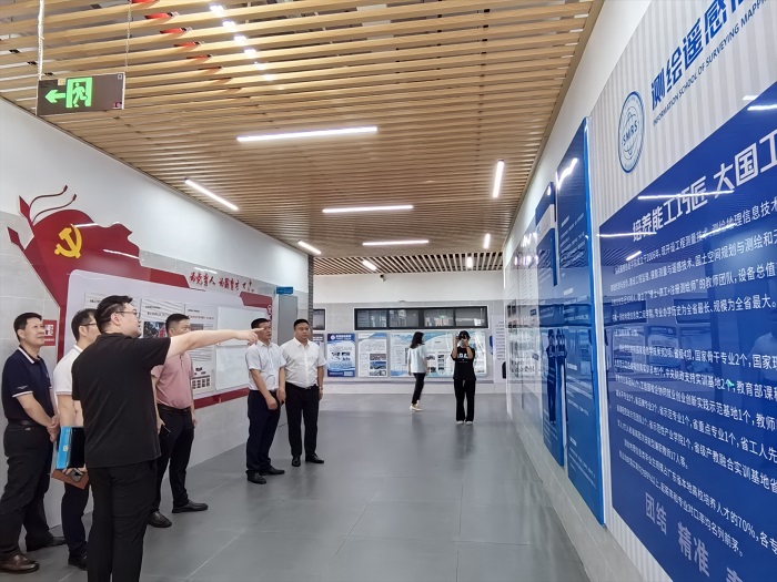 谈球吧体育超级联赛图片