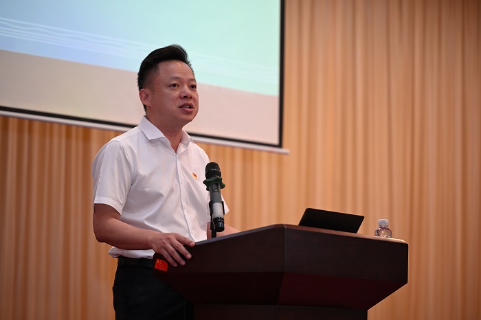 谈球吧体育平台图片