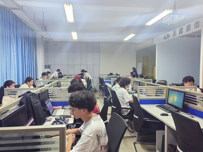 谈球吧体育客户端图片
