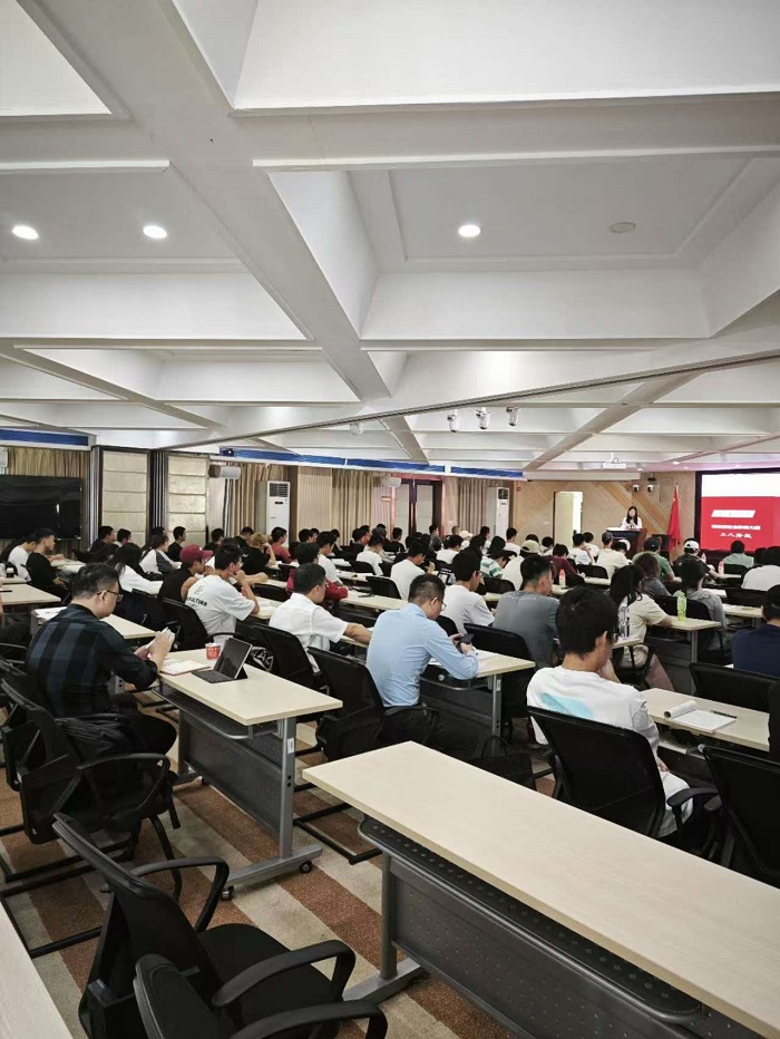 谈球吧体育平台图片