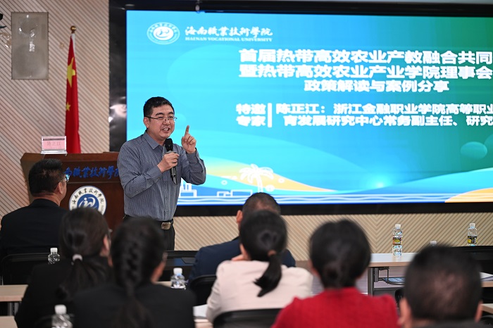 谈球吧体育APP下载图片