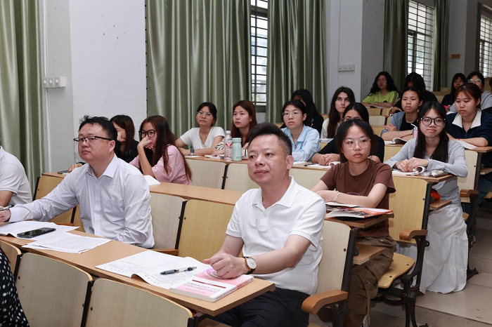 谈球吧体育APP下载图片