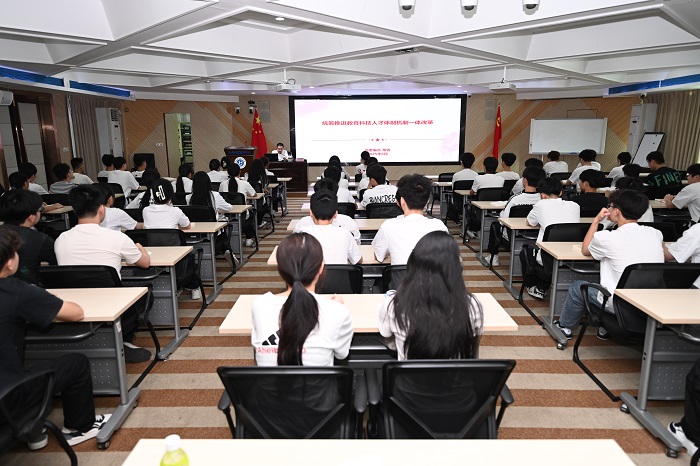 谈球吧体育官方指定端图片