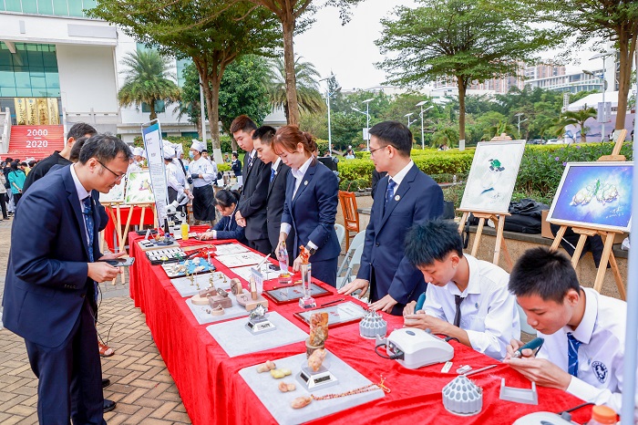 谈球吧体育备用网址图片
