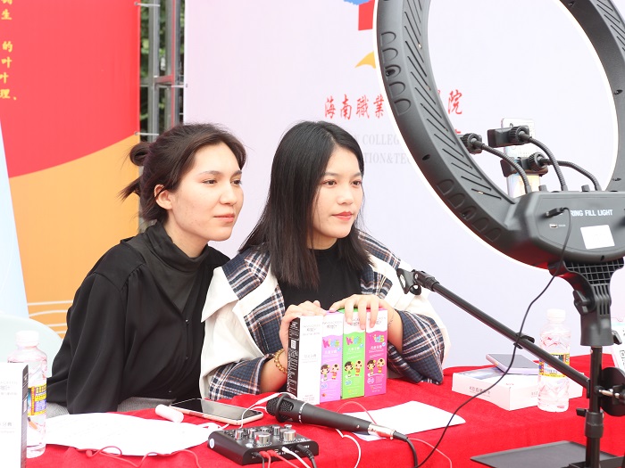 谈球吧体育超级联赛图片